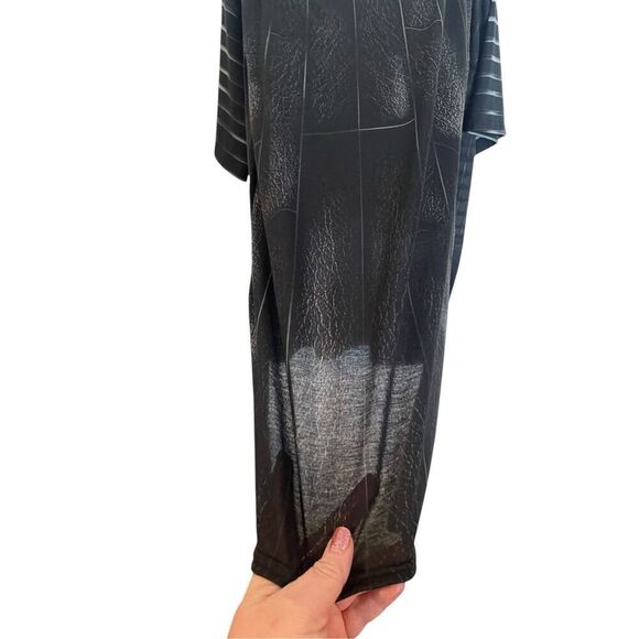 Star Wars Men's Black Disney Cruise Lines Detachable Cape Darth Vader T-Shirt XL - Picture 9 of 10